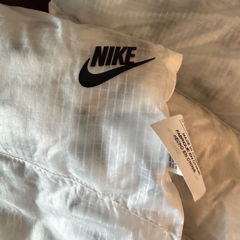 Nike Insulated Scarf Thermore Ecodown Marble Puffer White N.100.4348.102.OS